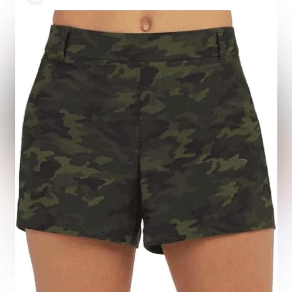 SPANX Womens 4" Sunshine Shorts Green Camo Stretch Pull On Pockets-Medium
